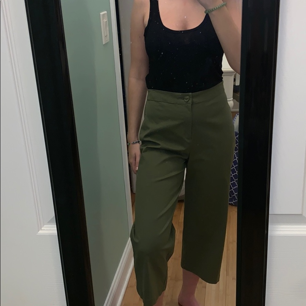 Olive cropped pants
